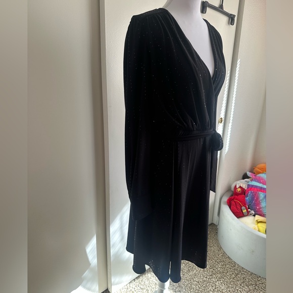 DKNY Black Long Sleeve Wrap Dress - Picture 12 of 15